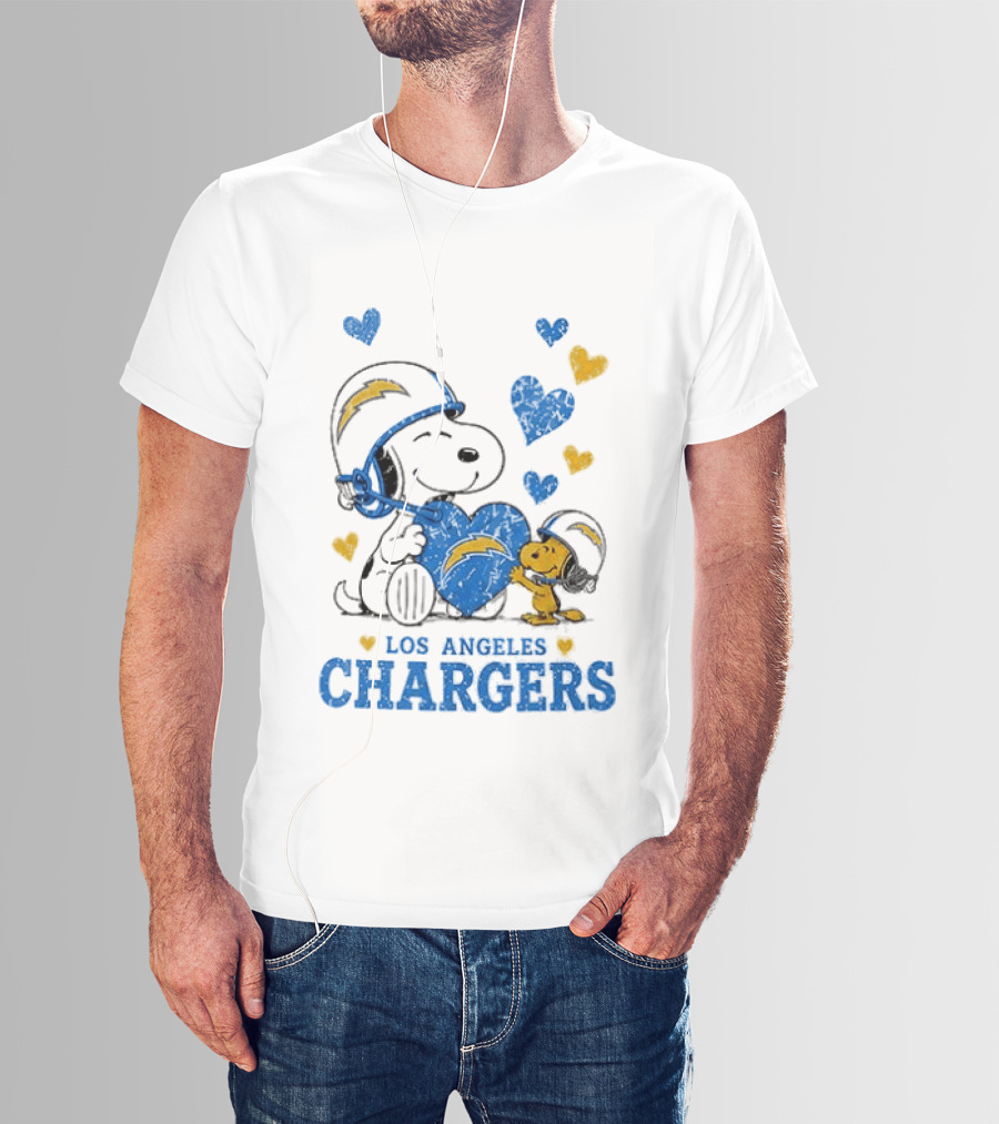 Los Angeles Chargers Peanuts Snoopy Love Laughter T-Shirt
