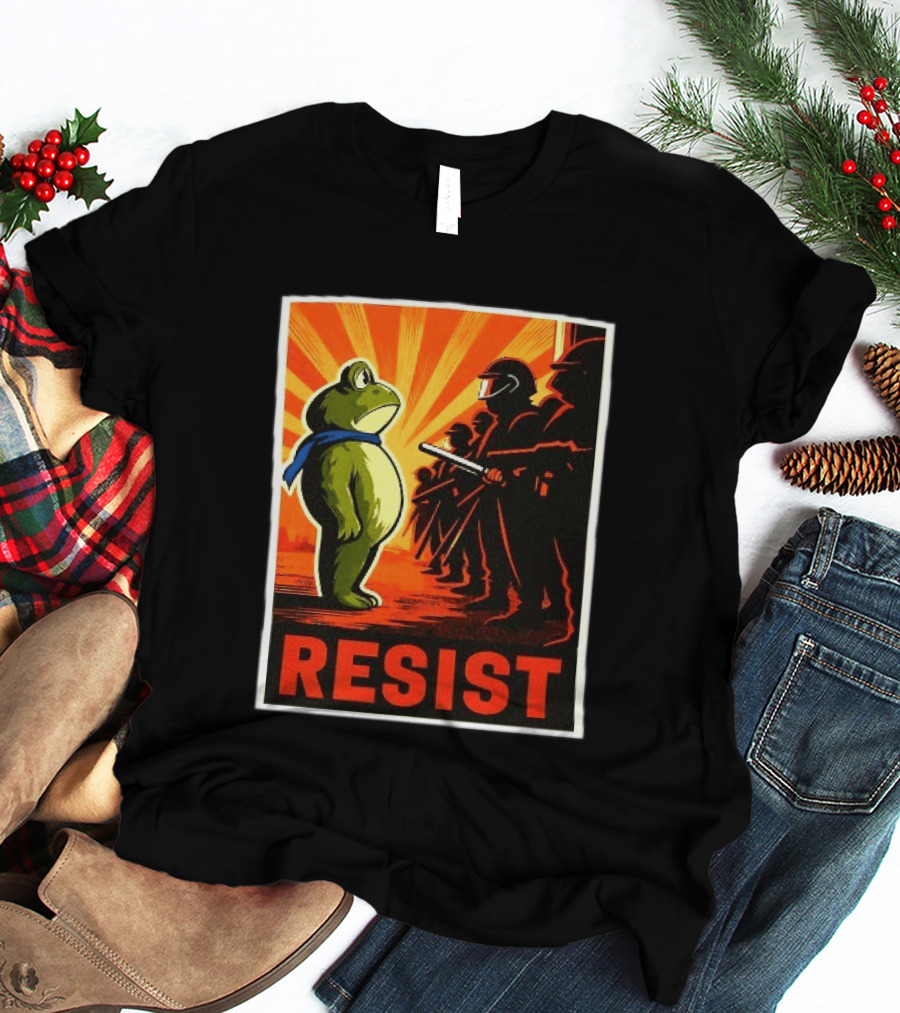 Resist Portland Frog 2025 Anti Fascism Protest Art With Frog And Riot Police T-Shirt