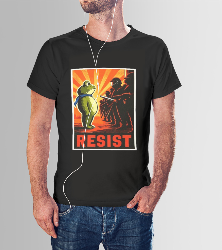 Resist Portland Frog 2025 Anti Fascism Protest Art With Frog And Riot Police T-Shirt