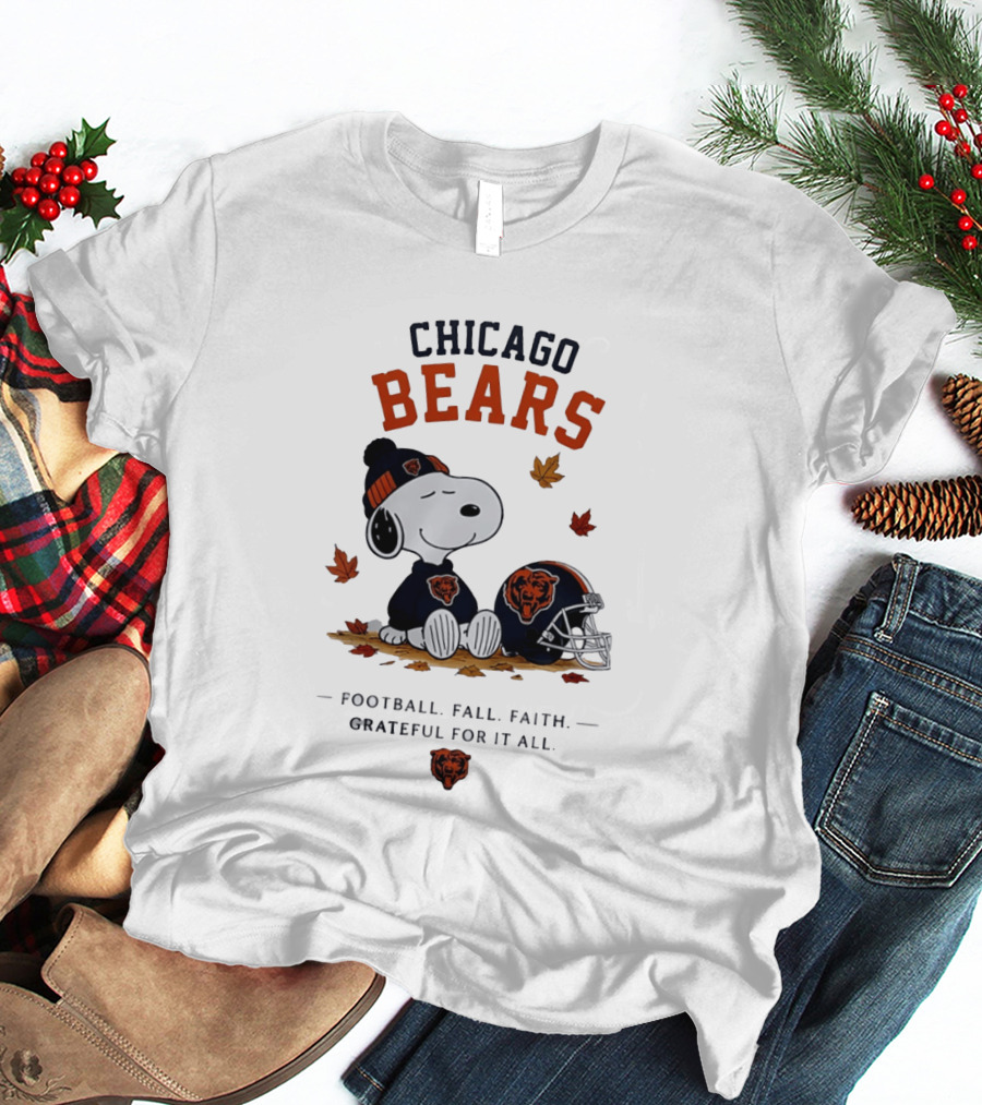 Chicago Bears Snoopy Grateful Football Fall Faith T-Shirt