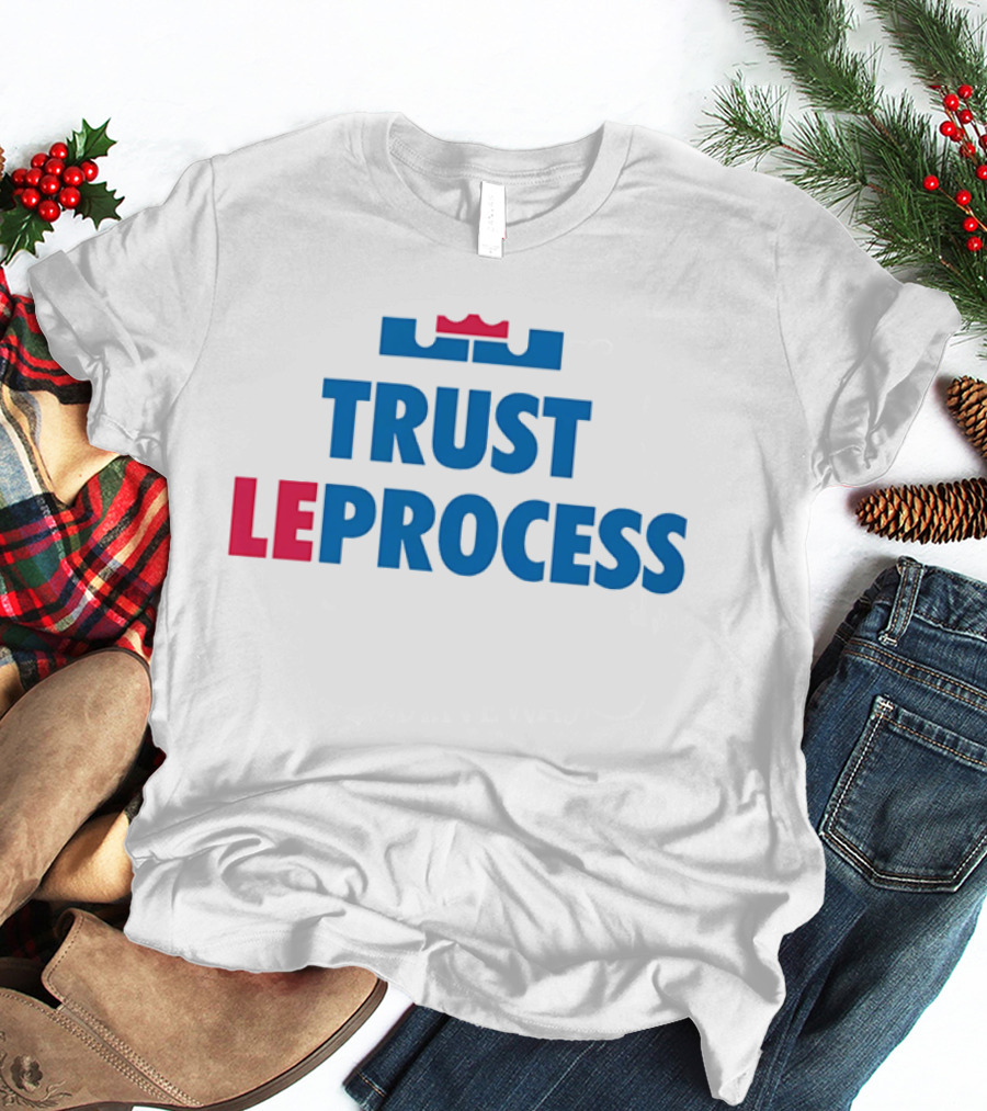 Trust Le Process Basketball Crown Symbol Blue Red T-Shirt