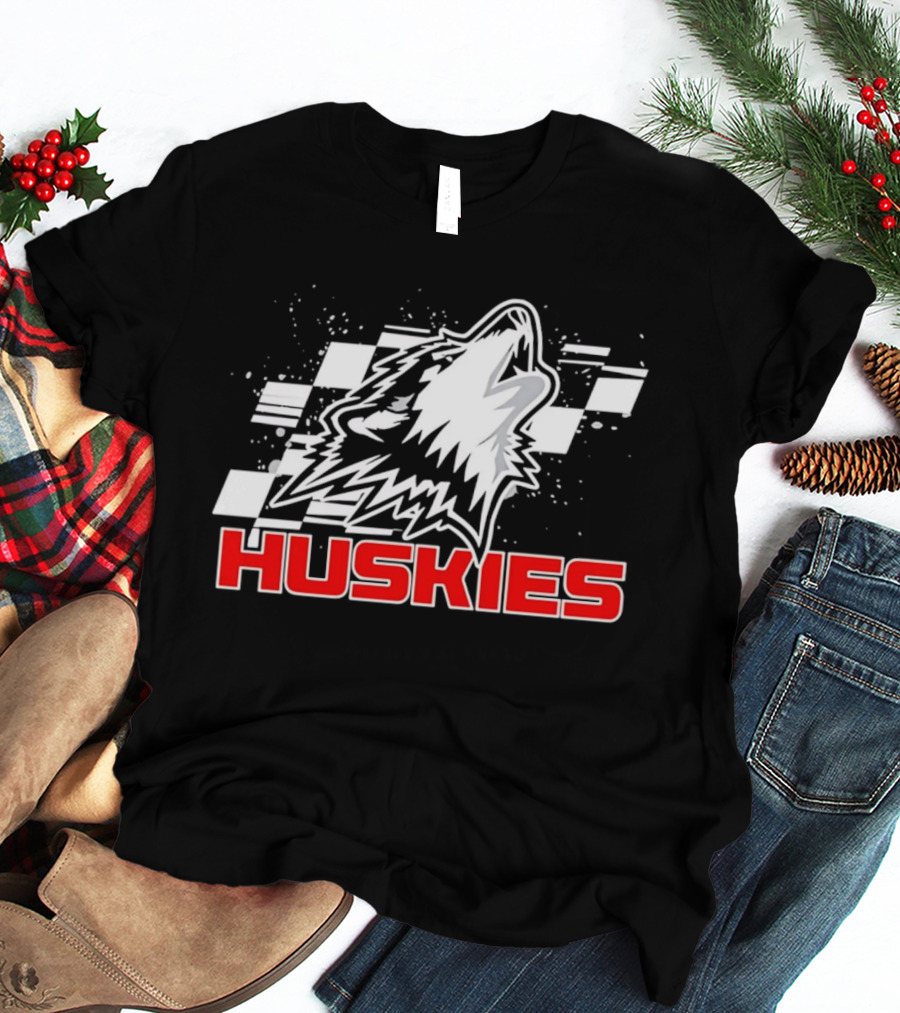Huskies Howling Checkered Racing Flag T-Shirt