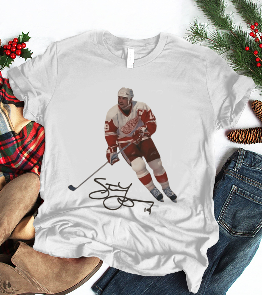Steve Yzerman Detroit Red Wings Captain 19 Hockey Legend T-Shirt