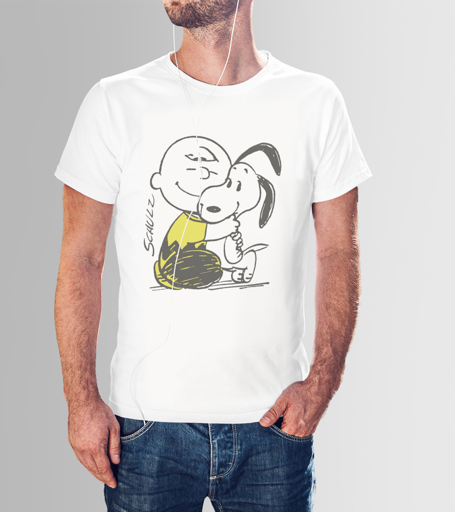 Schulz Charlie Brown Snoopy Hugging Classic Peanuts Friendship T-Shirt