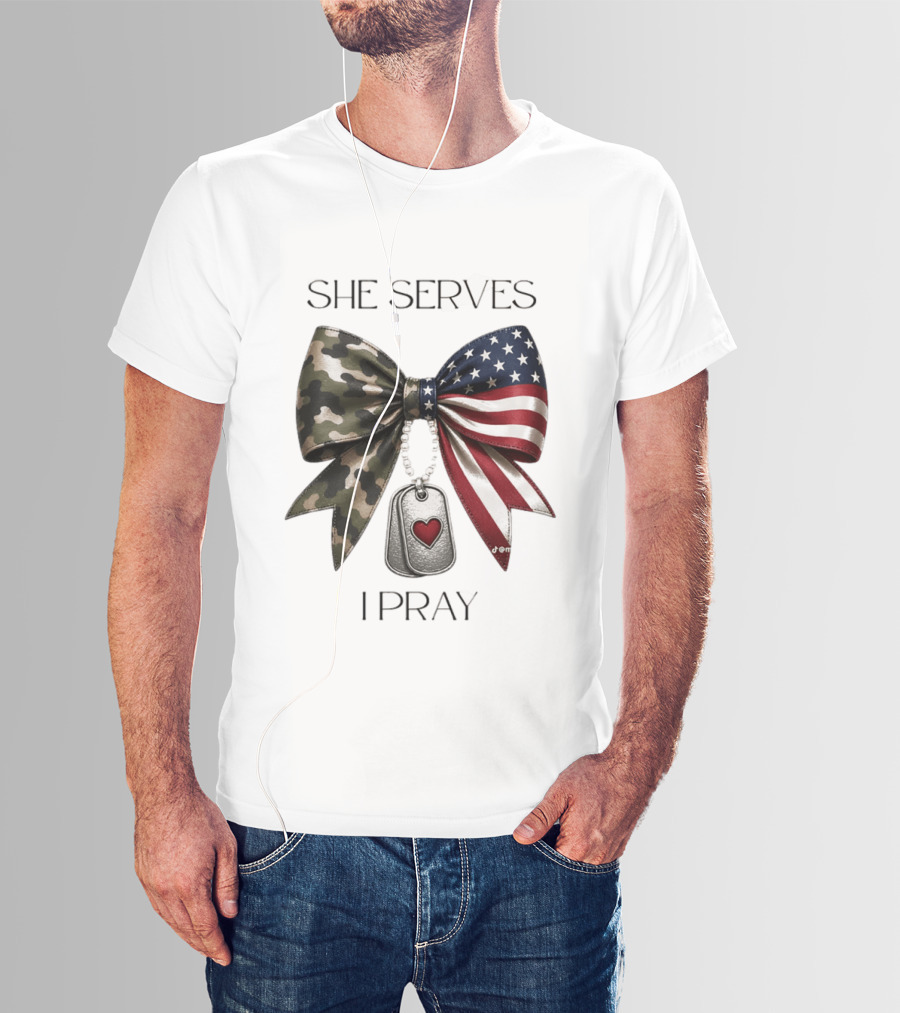 She Serves I Pray USA Flag Camo Bow Dog Tags T-Shirt