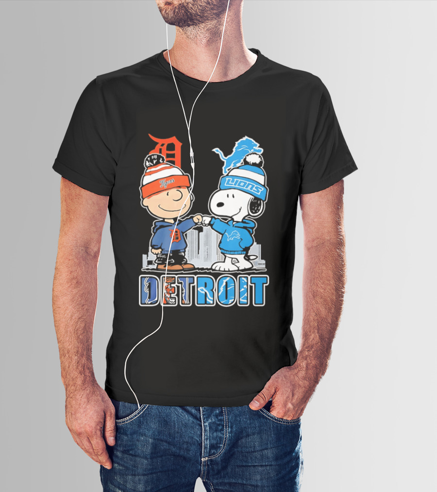 Charlie Brown Snoopy Detroit Tigers Lions Fist Bump Peanuts T-Shirt