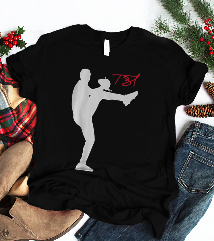 T61 Tarik Skubal Pitching Pose Los Angeles T-Shirt