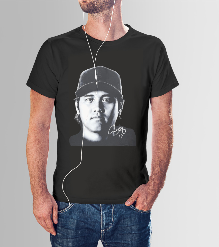 Shohei Ohtani LA Dodgers Cap Signature 17 T-Shirt