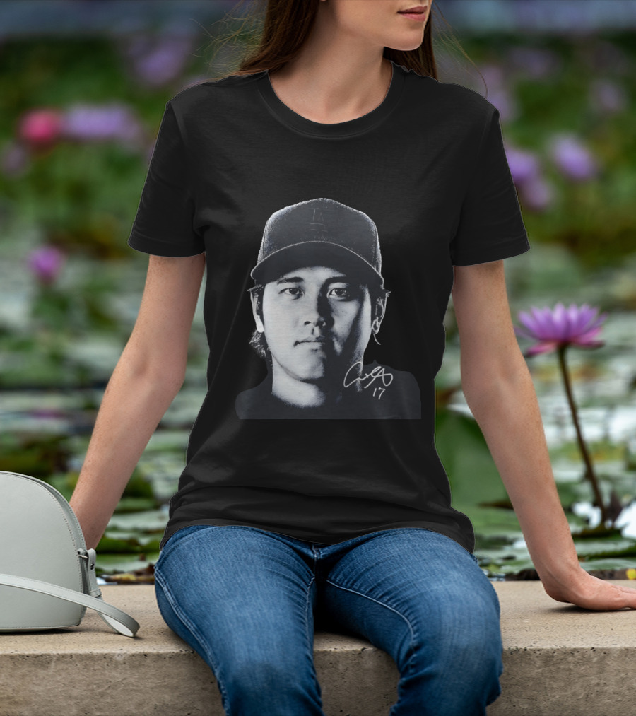 Shohei Ohtani LA Dodgers Cap Signature 17 T-Shirt