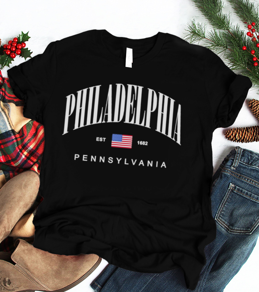 PHILADELPHIA EST 1682 USA Flag Pennsylvania T-Shirt