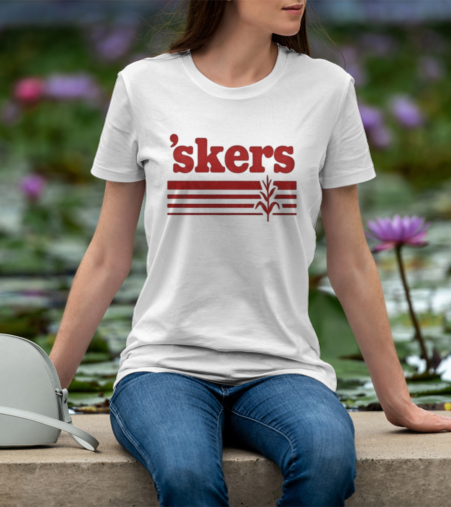 Skers Nebraska Cornhuskers Text Red Lines T-Shirt