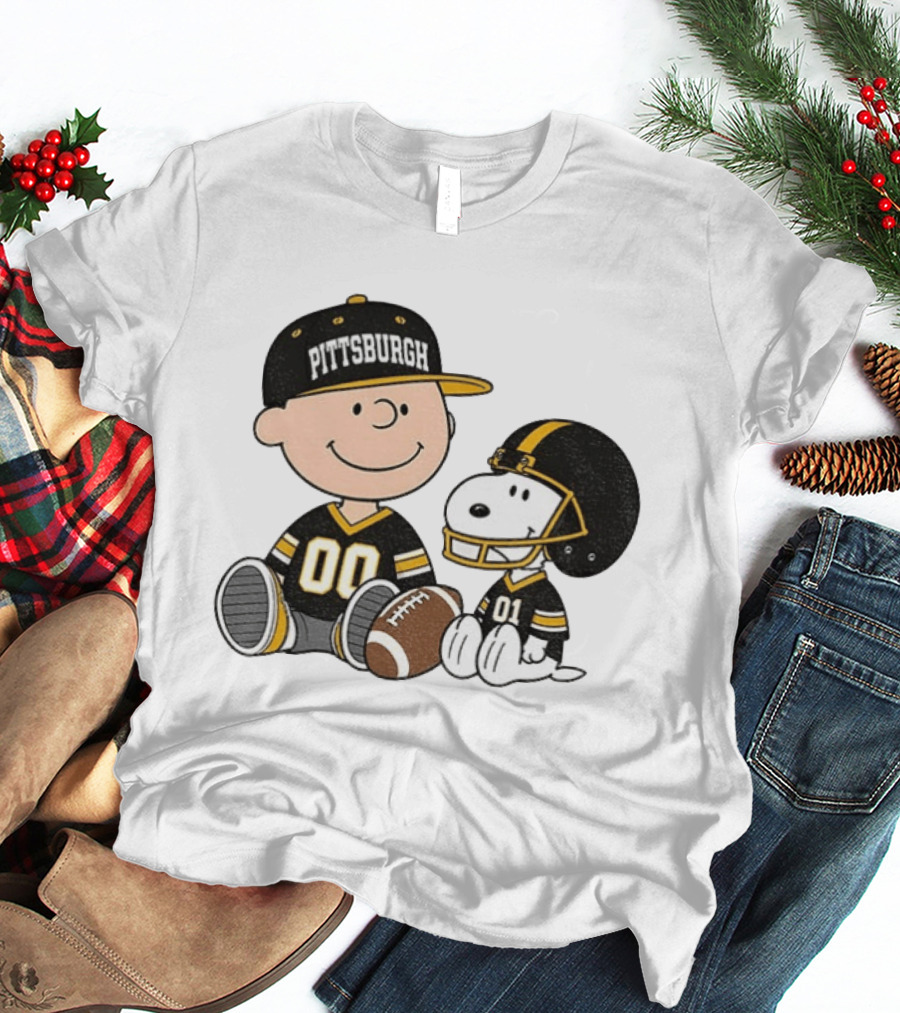 Pittsburgh Football Charlie Brown Snoopy Pigskin Player T-Shirt
