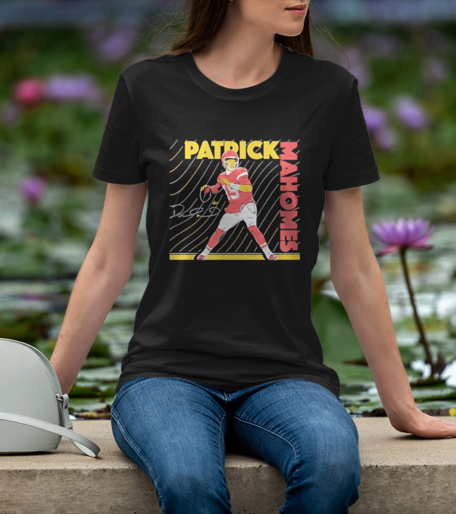 Patrick Mahomes Football Quarterback Signature Wavy Line T-Shirt