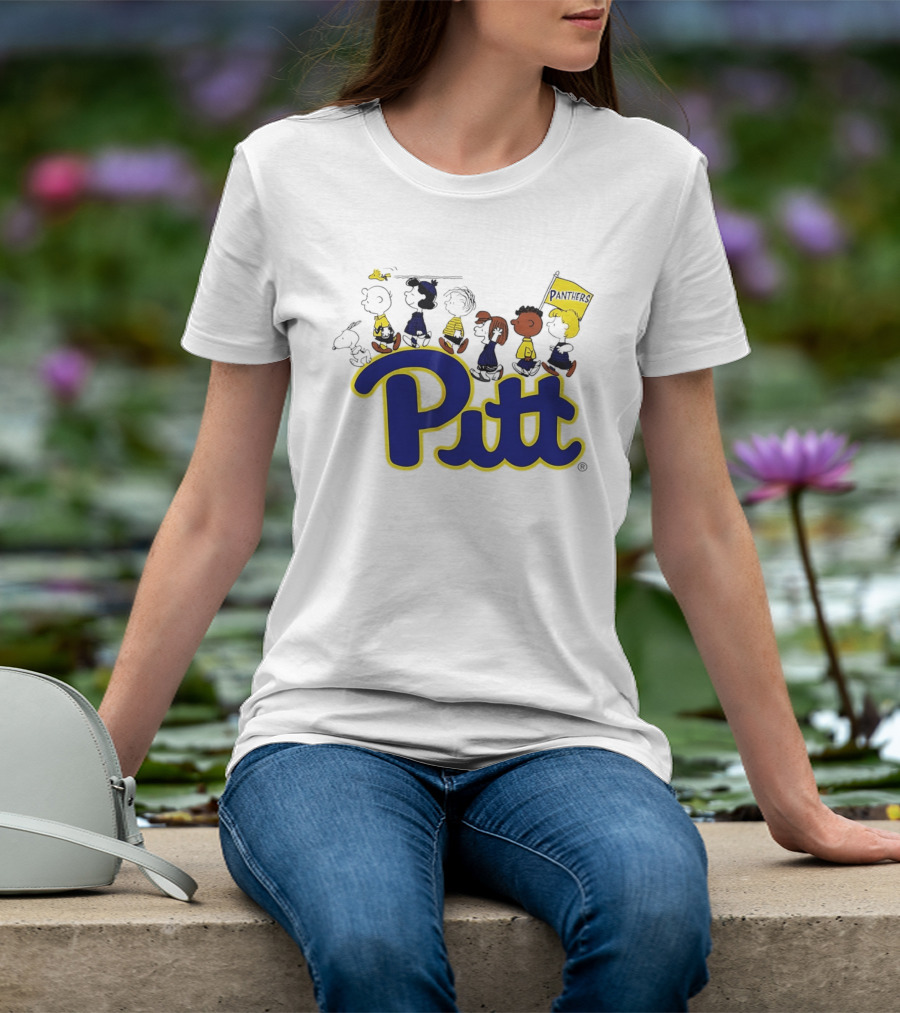 Pittsburgh Panthers Peanuts Characters With Pitt Flag T-Shirt