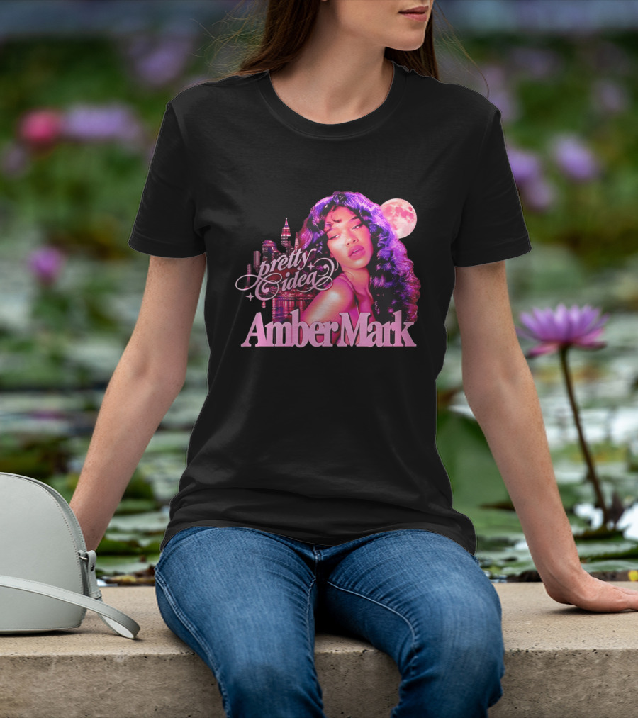 Pretty Idea Amber Mark Woman Moon City Skyline T-Shirt