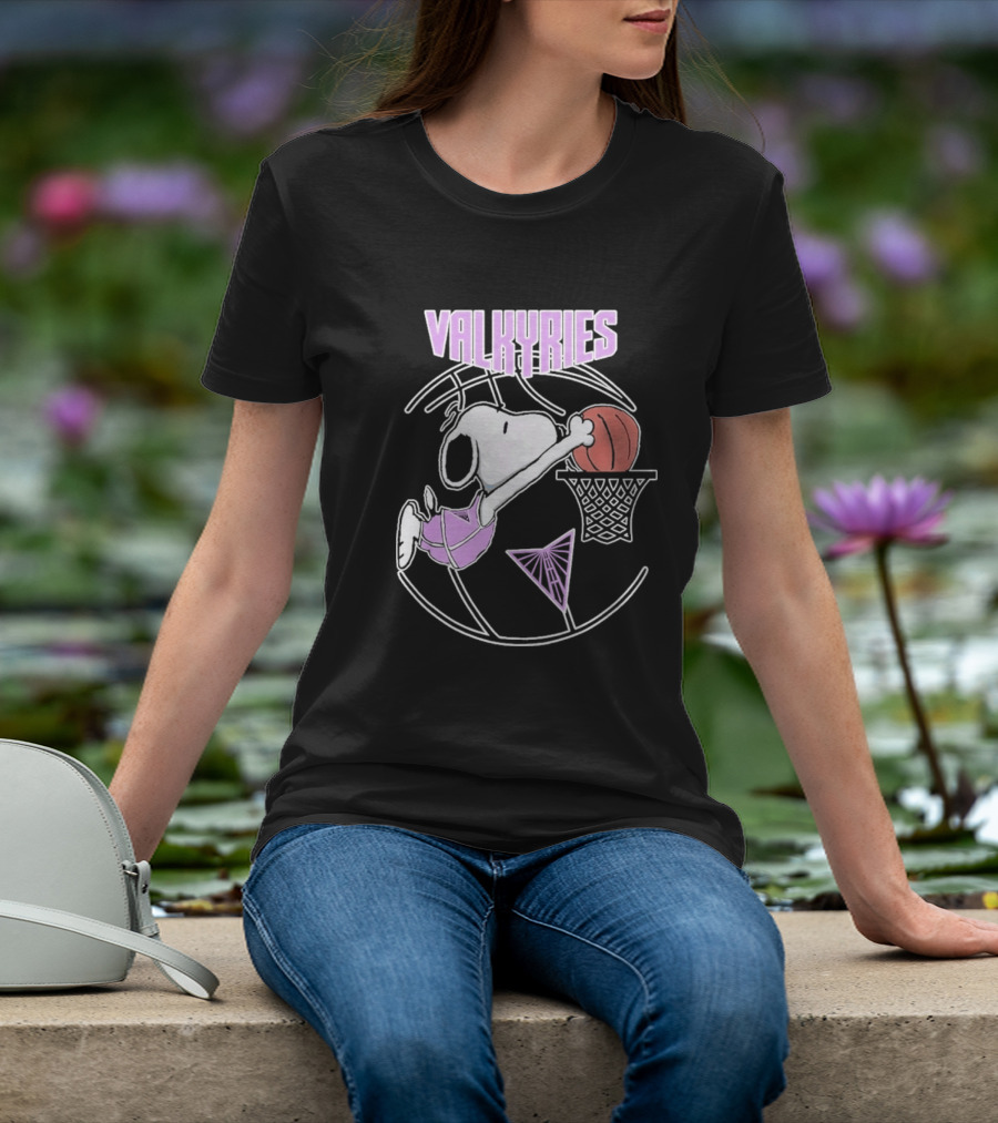 Snoopy Valkyries Basketball Dunk WNBA Golden State T-Shirt