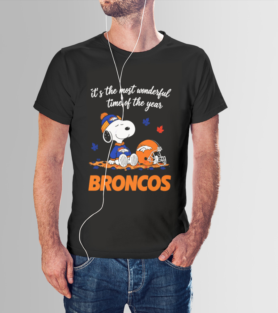 Denver Broncos Snoopy Its The Most Wonderful Time Of Year Autumn Leaves T-Shirt