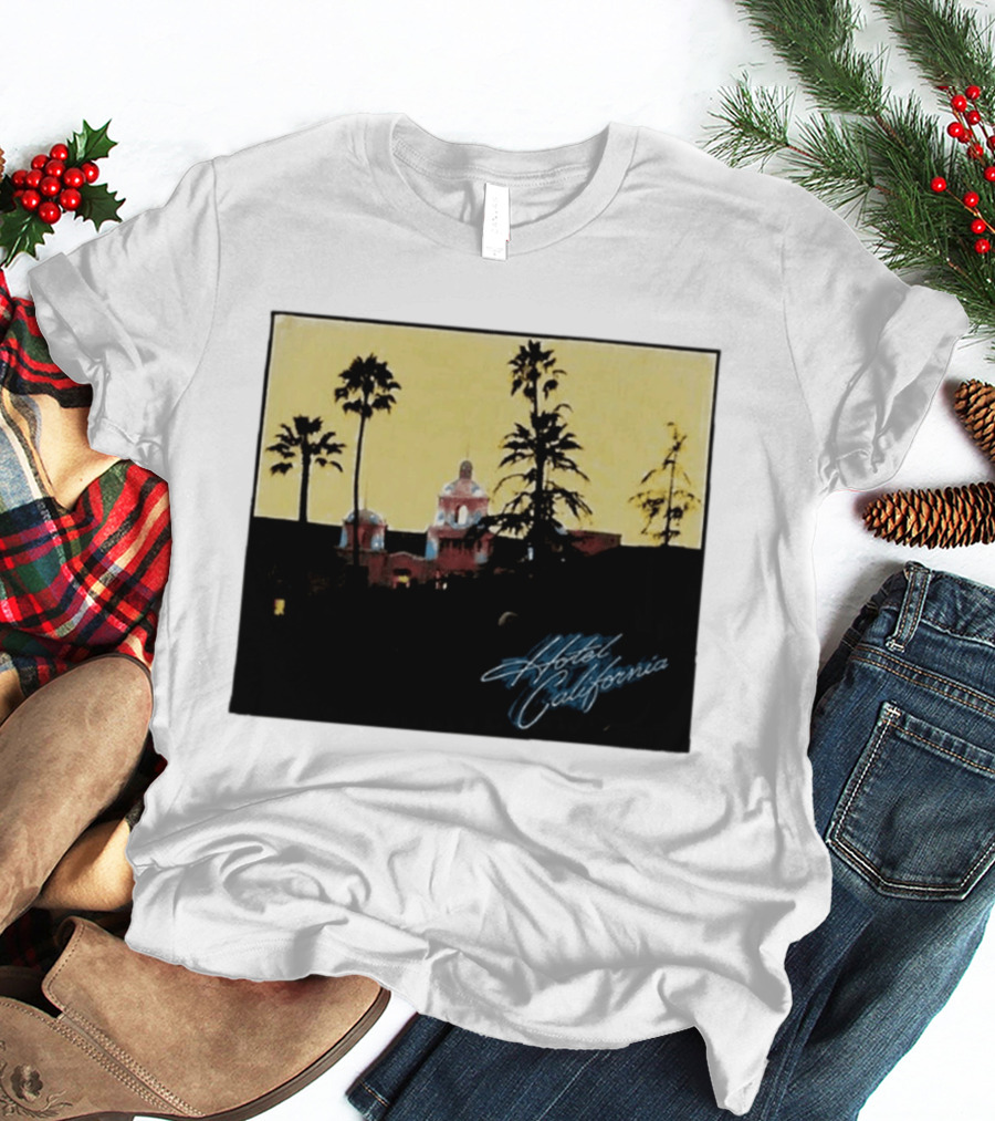 Hotel California Resort Scene 90s Eagles Justin Bieber 1995 T-Shirt