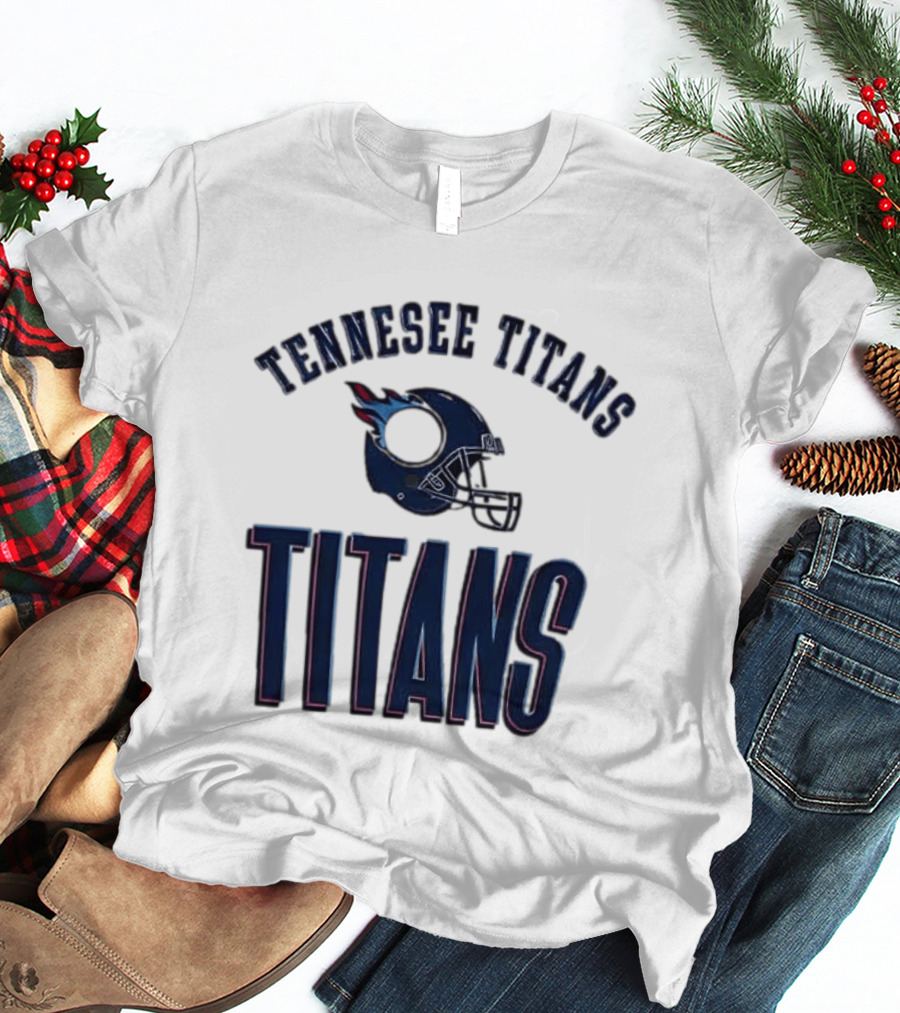 Tennessee Titans Everyone Es Women's Sports Titans Helmet T-Shirt