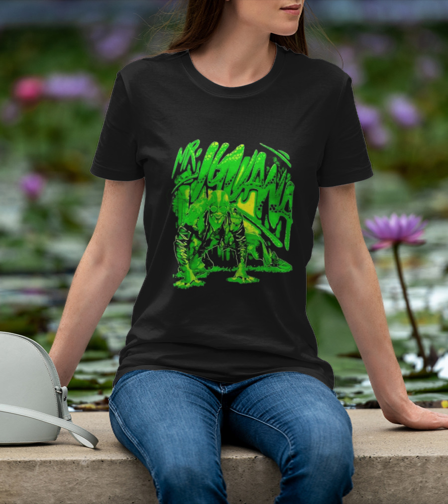 Mr Iguana Crouching Mexican Luchador Green Lizard Scale Graffiti T-Shirt
