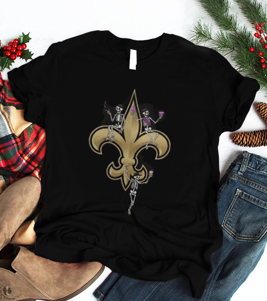 New Orleans Saints Fleur De Lis Skeletons Drinking Smoking T-Shirt