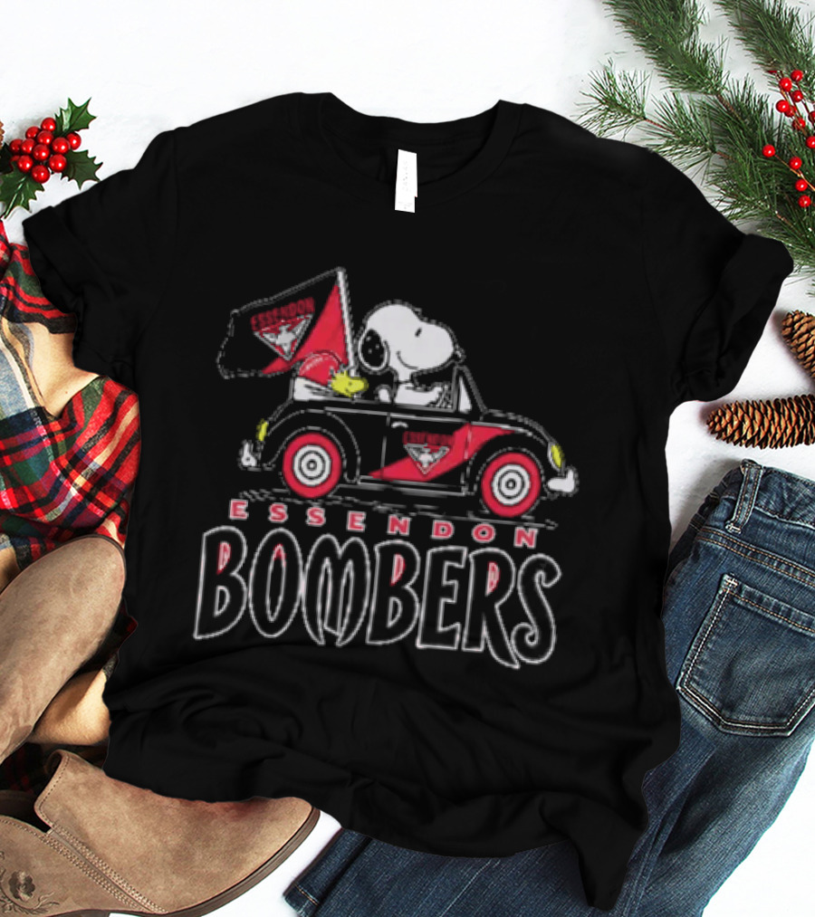 Essendon Bombers Snoopy Woodstock Driving Classic Car With Flag T-Shirt