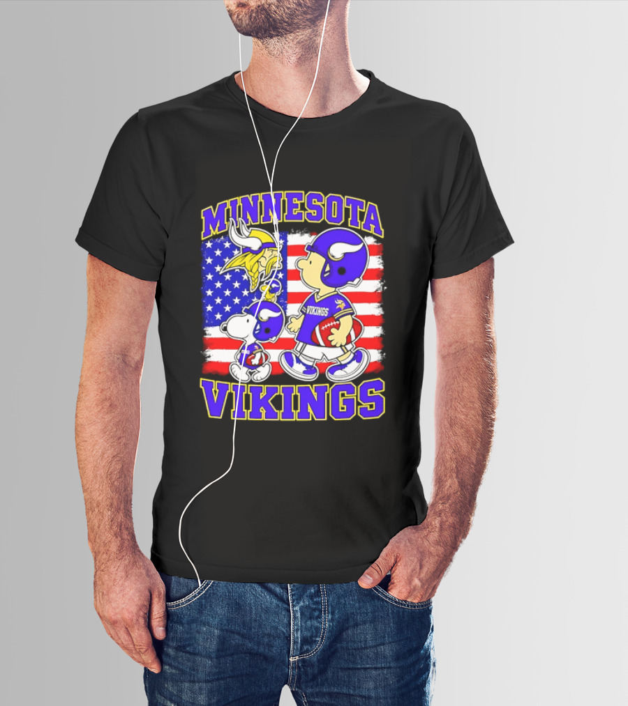 Minnesota Vikings Snoopy Woodstock American Flag Football 2026 T-Shirt