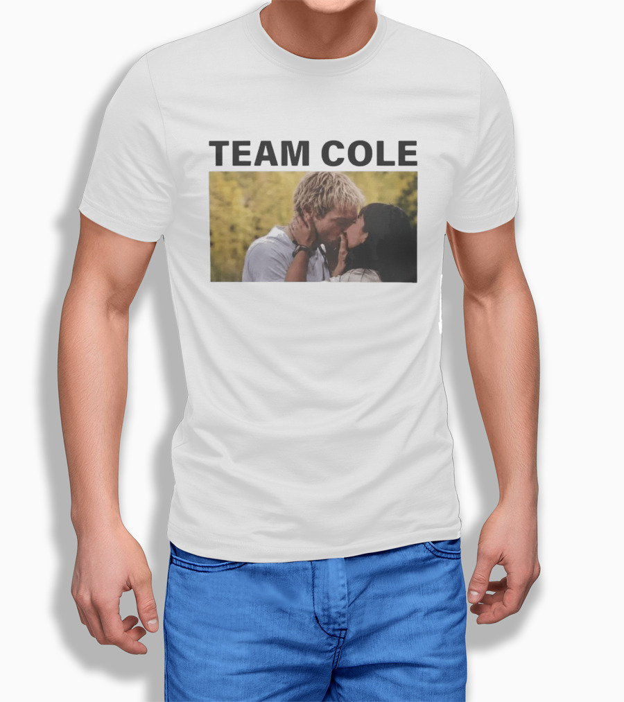 Team Cole Romantic Kiss Scene T-Shirt