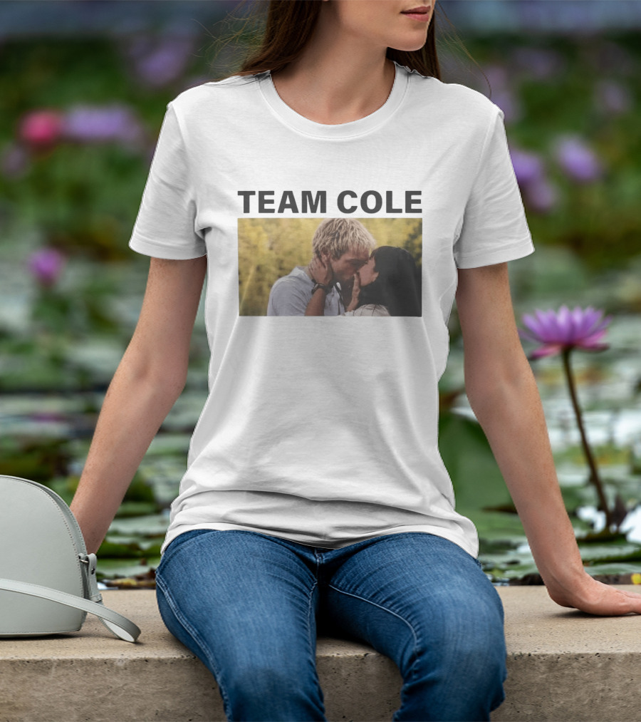 Team Cole Romantic Kiss Scene T-Shirt