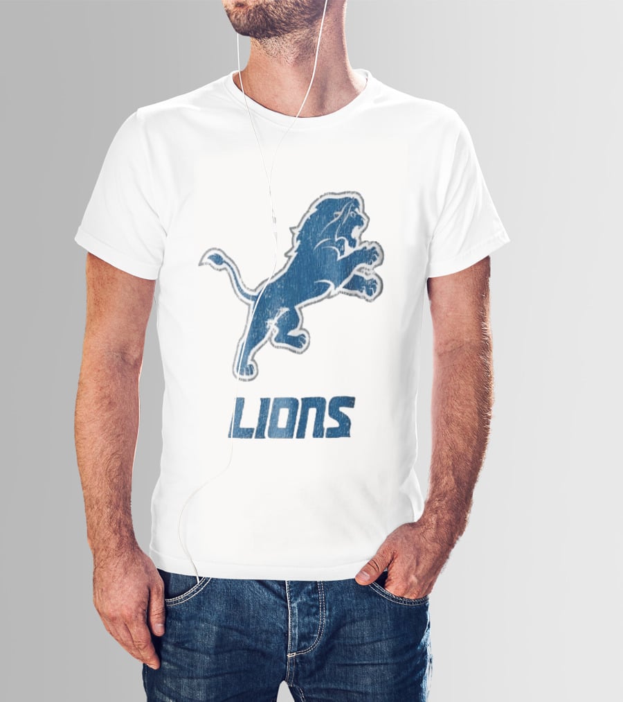 Detroit Lions Distressed Blue Leaping Lion Vintage Team Spirit T-Shirt