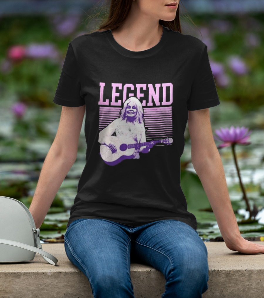 Legendary Female Country Singer Acoustic Guitar Pink Halftone Stripes T-Shirt
