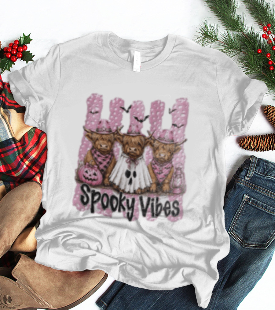 Highland Cow Ghost Pumpkin Bat Spooky Vibes Halloween T-Shirt