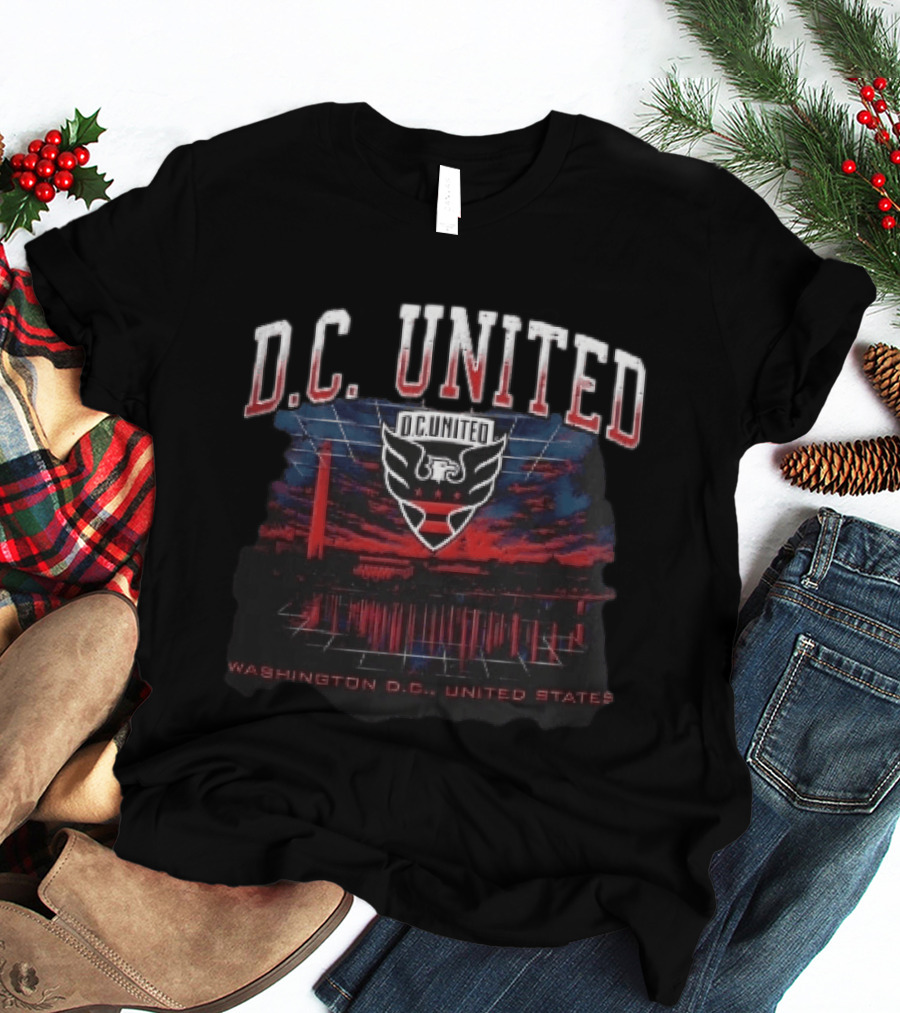D.C. United Eagle Crest Washington Monument Reflecting Pool Washington D.C. United States T-Shirt