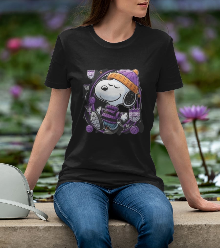 Sacramento Kings NBA Snoopy Walking Beanie Striped Basketball Hoops T-Shirt
