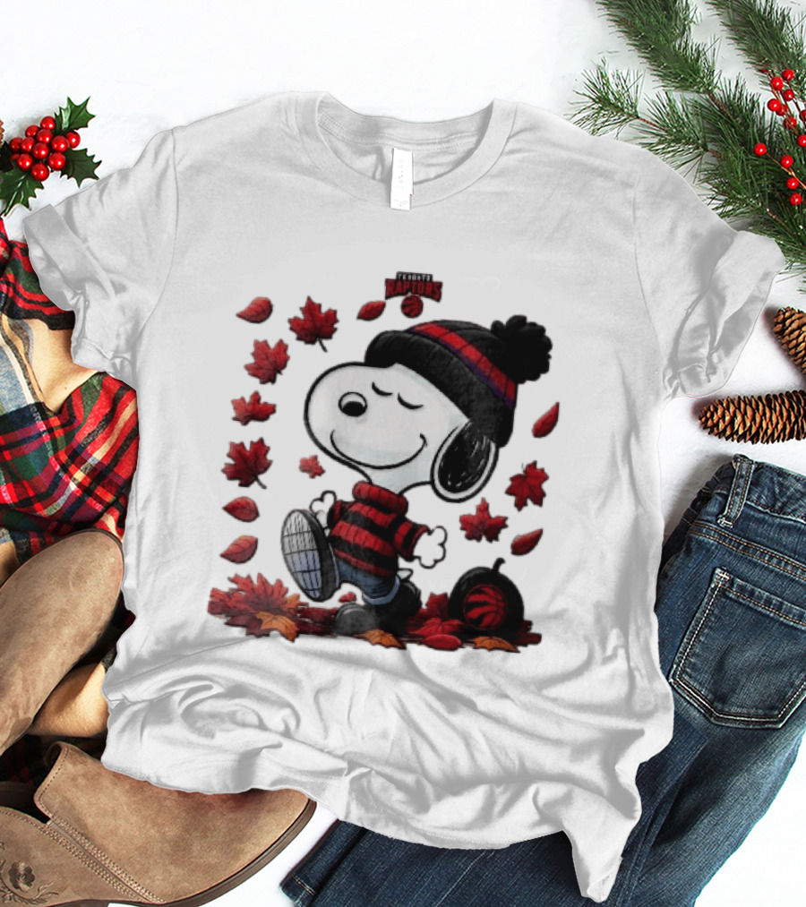 Toronto Raptors Snoopy Autumn Maple Leaves Pumpkin Walking T-Shirt