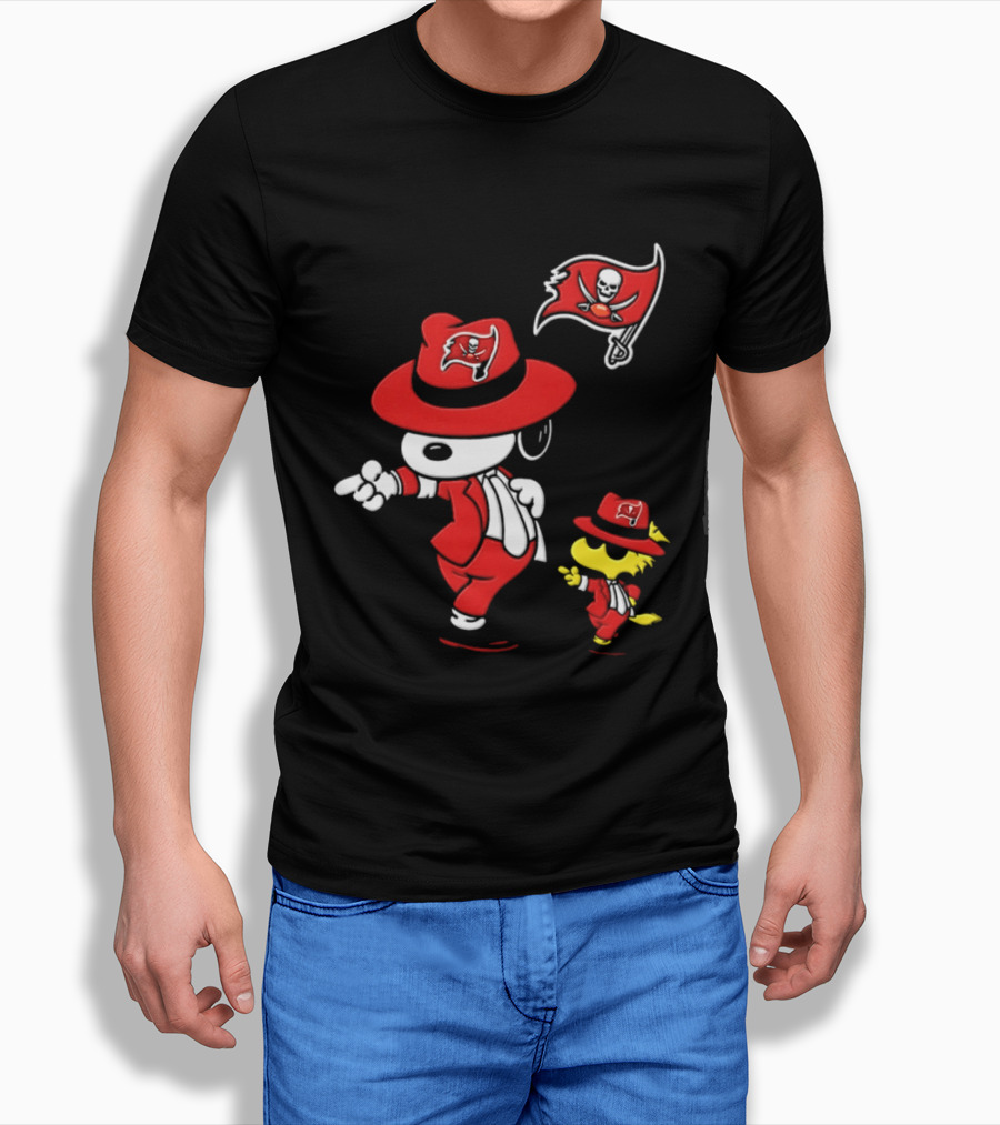 Snoopy Woodstock Tampa Bay Buccaneers Pirate Flag Dance T-Shirt