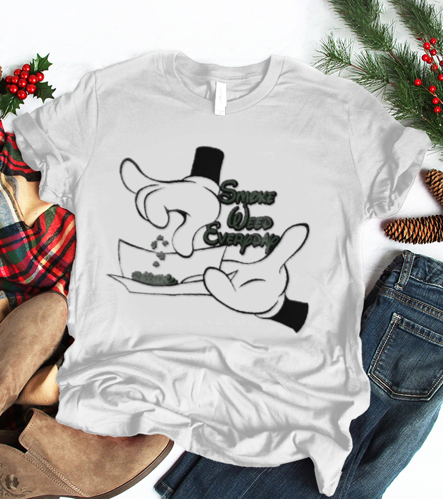 Cartoon Smoke Weed Everyday Gloved Hands Rolling Paper T-Shirt