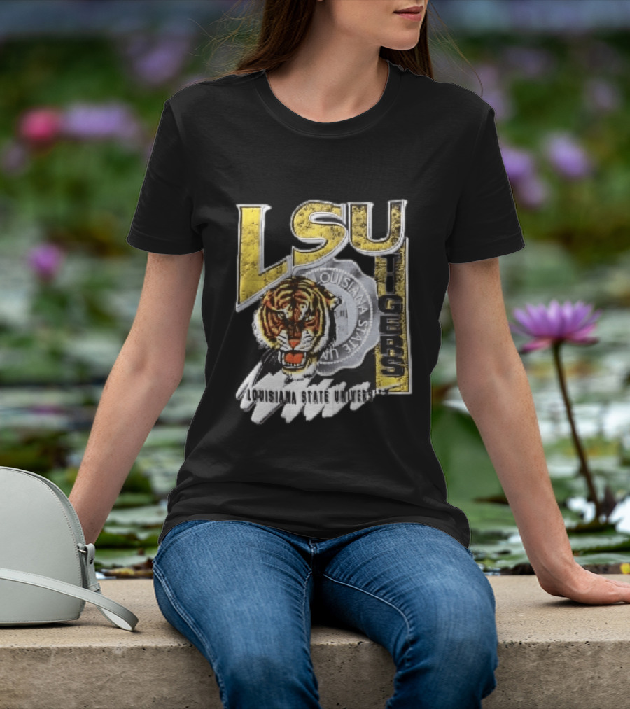 LSU Tigers Louisiana State University Tiger Head Seal Distressed T-Shirt