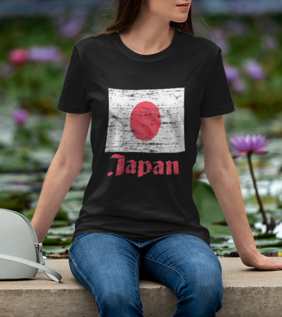 Japan Flag Distressed Style Red Dot Vintage Look T-Shirt