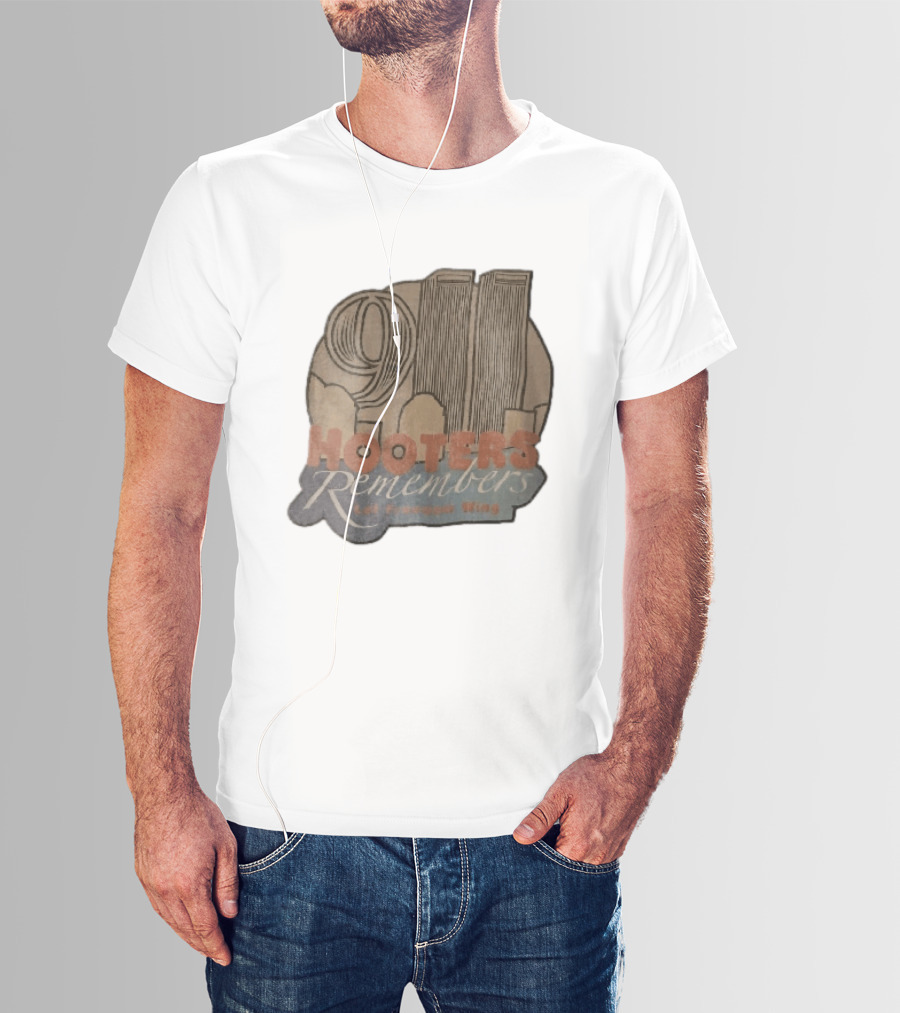 Hooters 911 Remembers Let Freedom Wing Twin Towers City Skyline T-Shirt