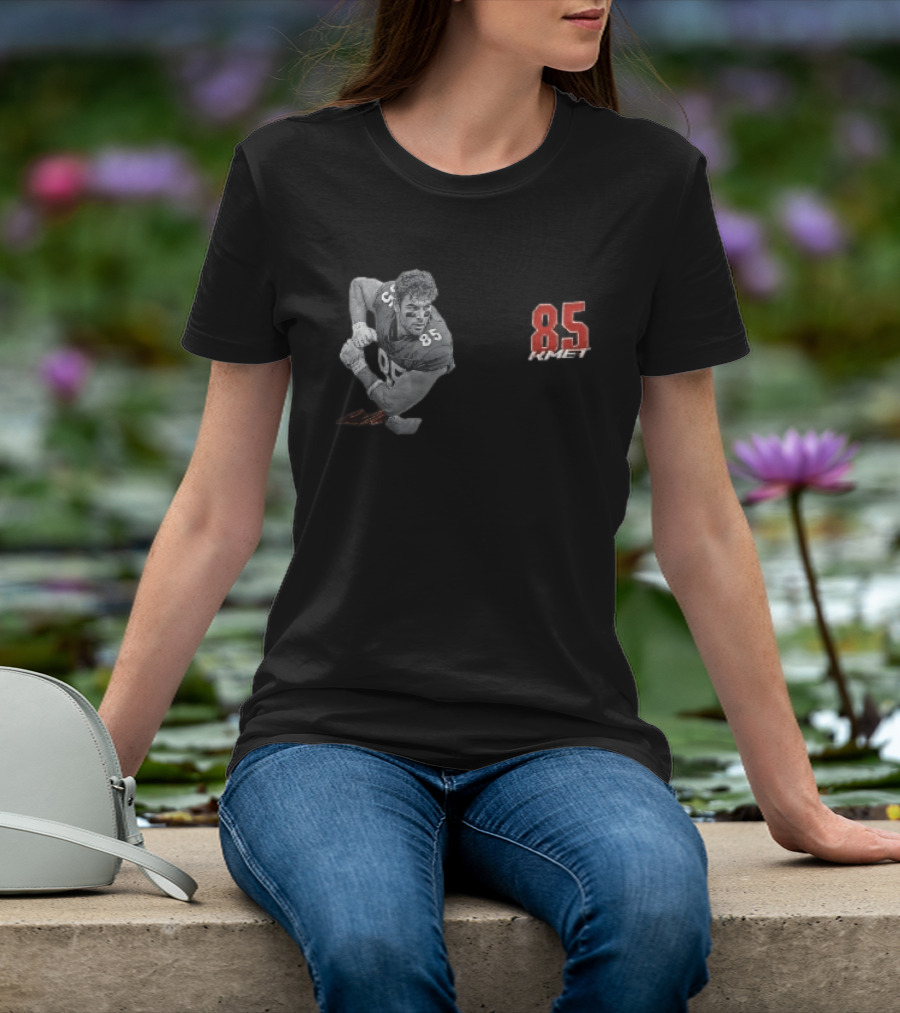 85 Kmet Monochrome Football Action Pose Red Jersey Number T-Shirt