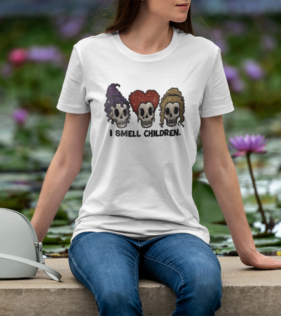 I Smell Children Witch Skulls Sparkle Embroidery Halloween T-Shirt