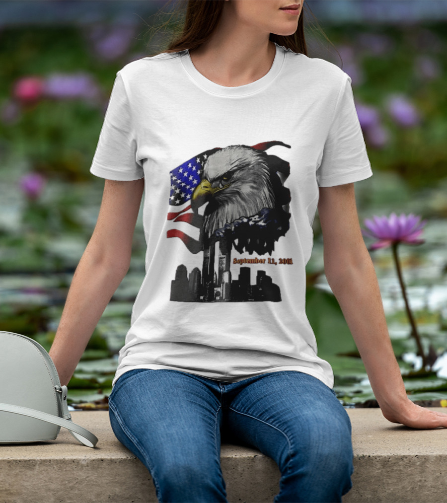 September 11 2001 Twin Towers New York Skyline Crying Bald Eagle American Flag T-Shirt