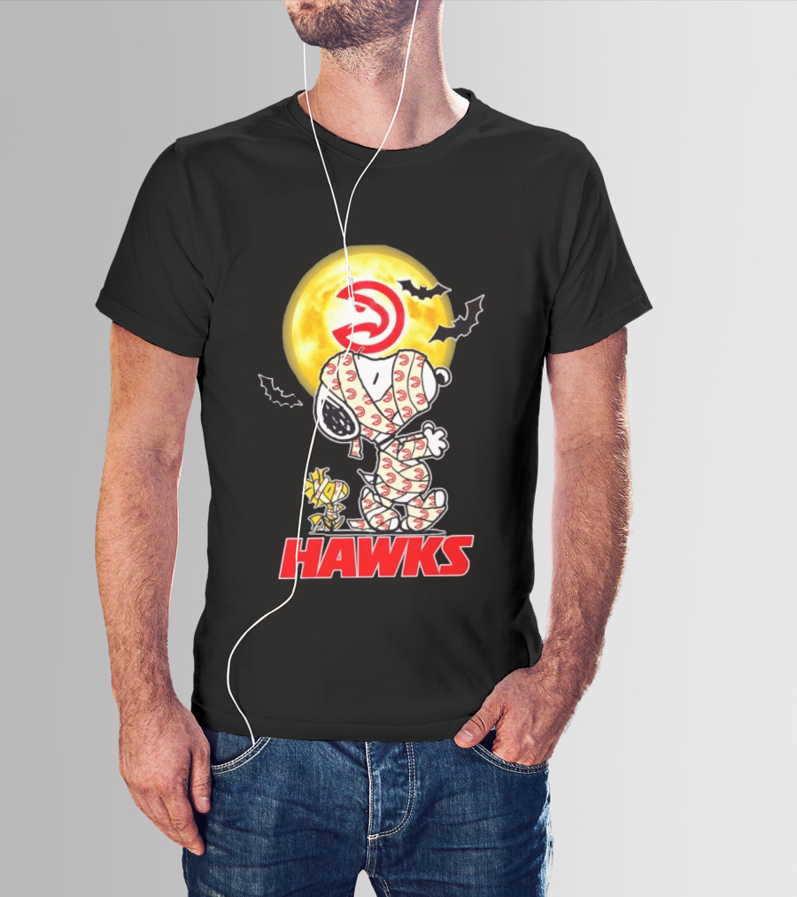 Atlanta Hawks Snoopy Woodstock Mummy Halloween Moon Bats T-Shirt
