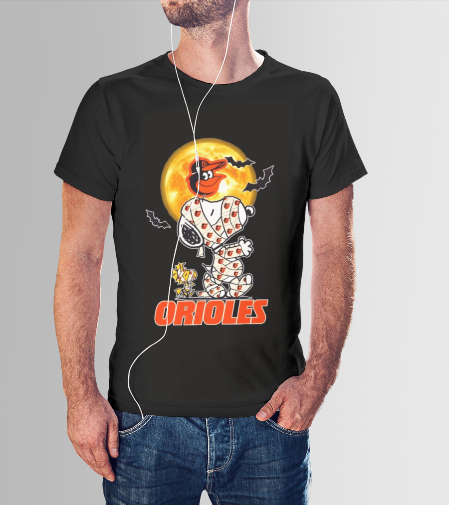 Baltimore Orioles Halloween Snoopy Woodstock Mummy Cosplay Moon Bats T-Shirt