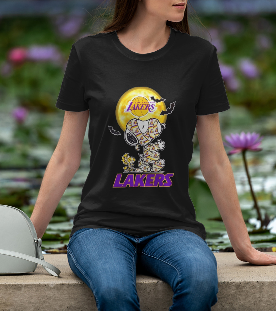 Los Angeles Lakers Snoopy Woodstock Mummy Halloween Moon Bats T-Shirt