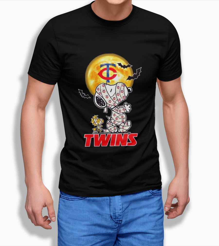 Minnesota Twins Snoopy Woodstock Mummy Halloween Moon Bats T-Shirt