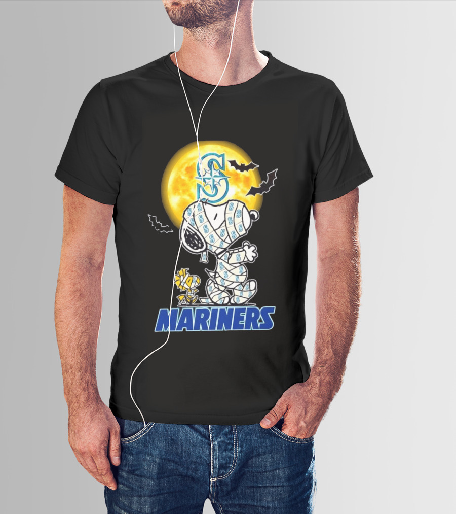 Seattle Mariners Snoopy Woodstock Halloween Mummy Cosplay Full Moon Bats T-Shirt