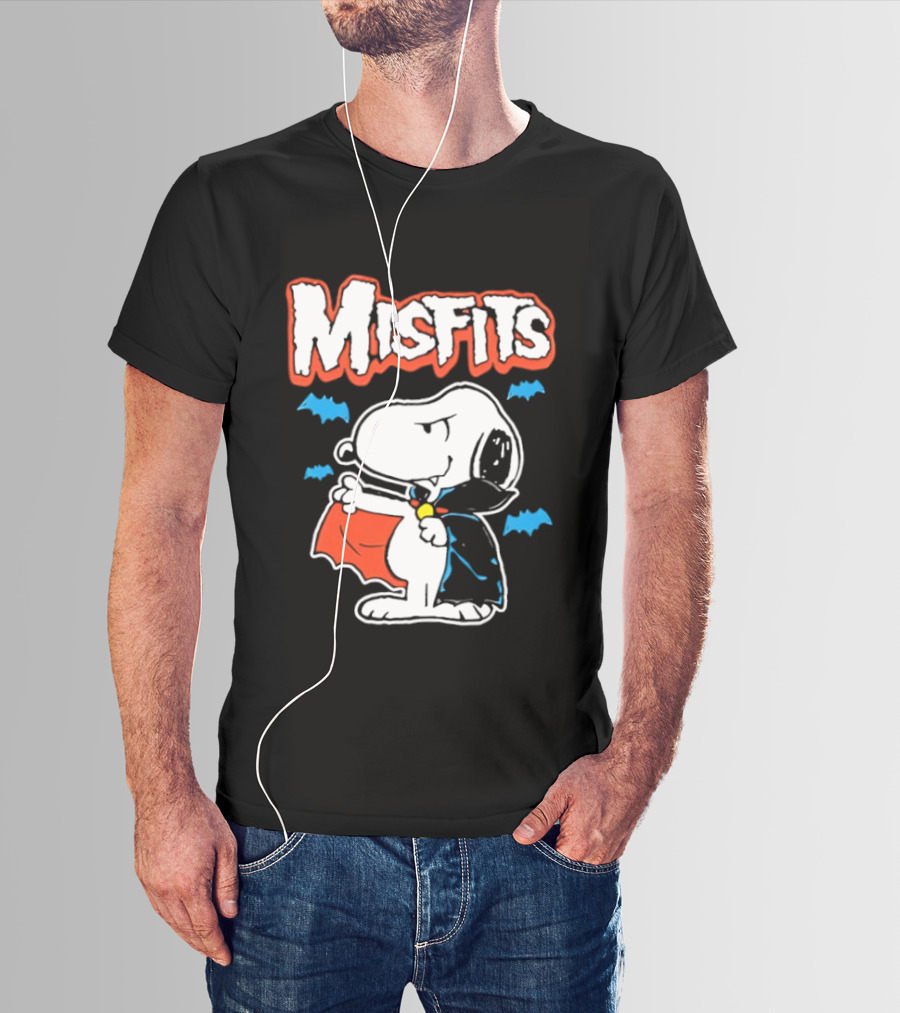 Misfits Snoopy Vampire Halloween Blue Bats Cloak T-Shirt