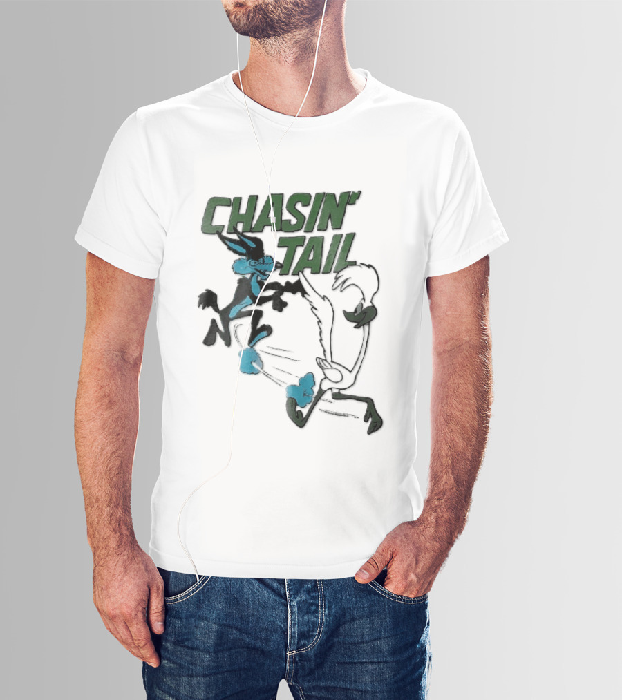 Chasin' Tail Looney Tunes Cartoon Bugs Bunny And Bull T-Shirt